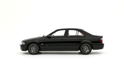 BMW M5 E39 2000 schwarz metallic Modellauto 1:18 Ottomobile