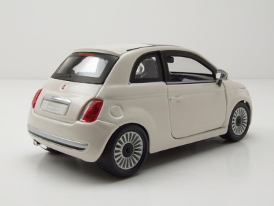 Fiat 500 2007 weiß Modellauto 1:24 Bburago