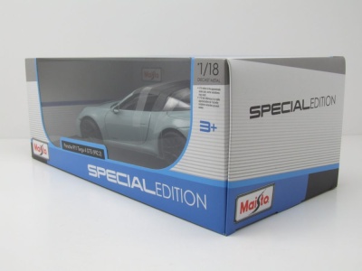 Porsche 911 (992.2) Targa 4 GTS 2025 grün metallic Modellauto 1:18 Maisto