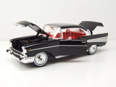 Chevrolet Bel Air Coupe 1957 schwarz Modellauto 1:18 Maisto