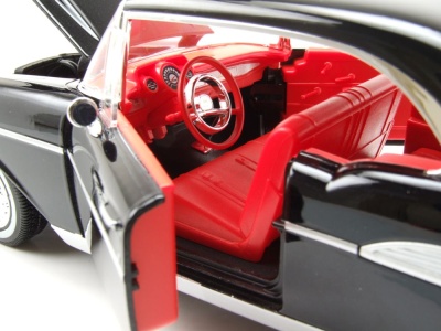 Chevrolet Bel Air Coupe 1957 schwarz Modellauto 1:18 Maisto