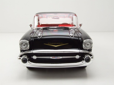 Chevrolet Bel Air Coupe 1957 schwarz Modellauto 1:18 Maisto