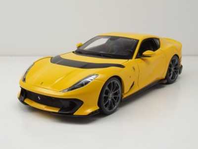 Ferrari 812 Competizione 2021 gelb Modellauto 1:18 Bburago