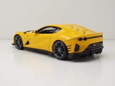 Ferrari 812 Competizione 2021 gelb Modellauto 1:18 Bburago
