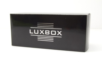 Klarsichtbox Vitrine mit Kunstlederboden schwarz für 1:43 Modelle Luxbox