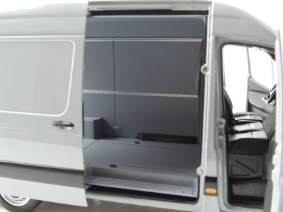 Mercedes Sprinter 2018 grau Modellauto 1:18 Norev