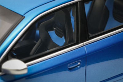 Audi RS4 B7 2007 blau Modellauto 1:18 Ottomobile
