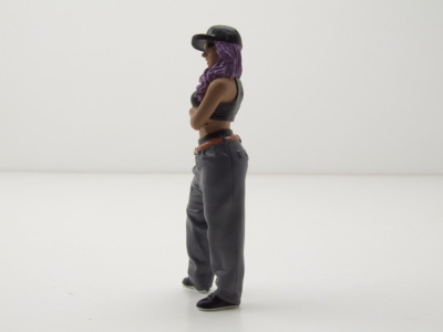 Figur Hanging Out 3 #2 Frau lila Haare für 1:18 Modelle American Diorama