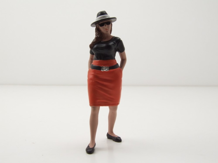 Figur Hanging Out 3 #6 Frau orangener Rock für 1:18 Modelle American Diorama
