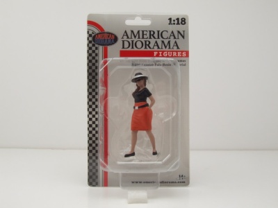 Figur Hanging Out 3 #6 Frau orangener Rock für 1:18 Modelle American Diorama