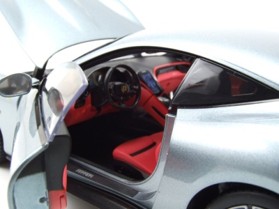 Ferrari Roma 2019 grau metallic Modellauto 1:18 Polistil