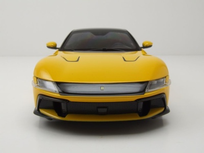 Ferrari 12 Cilindri 2024 gelb Modellauto 1:18 Polistil