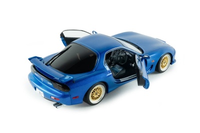 Mazda RX-7 FD3S 1999 blau metallic Modellauto 1:18 Solido