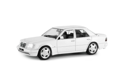 Mercedes E60 AMG W124 1994 weiß Modellauto 1:43 Solido