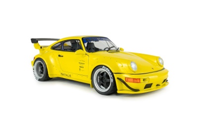 Porsche 911 964 RWB Body Kit RAUH-Welt Natalie 2023 gelb Modellauto 1:18 Solido