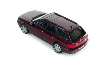 Audi RS2 Avant Kombi 1995 dunkelrot Modellauto 1:43 Solido