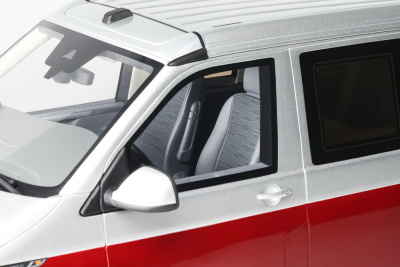 VW T6.1 Bus California Ocean 2021 rot silber Modellauto 1:18 Ottomobile