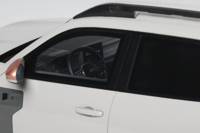 Dacia Duster Extreme TCE 130 4x4 2024 beige Modellauto 1:18 Ottomobile
