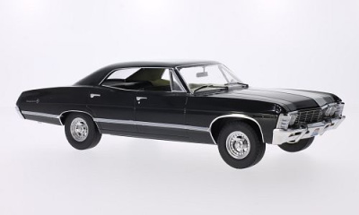 Chevrolet Impala 1967 schwarz Modellauto 1:18 MCG