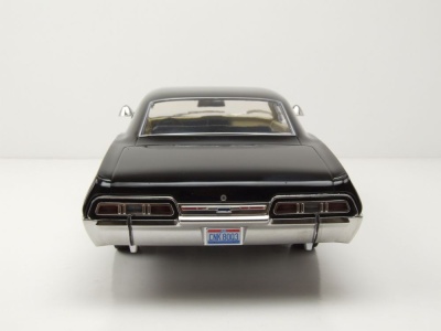 Chevrolet Impala 1967 schwarz Modellauto 1:18 MCG