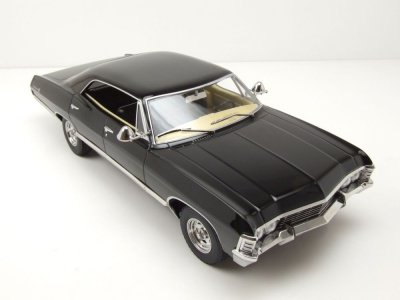 Chevrolet Impala 1967 schwarz Modellauto 1:18 MCG