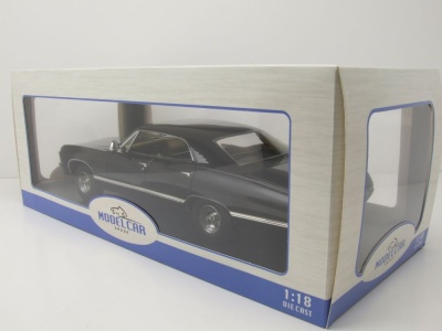 Chevrolet Impala 1967 schwarz Modellauto 1:18 MCG