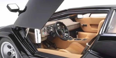 Lamborghini Countach LP400S schwarz Cannonball Run Modellauto 1:18 Kyosho