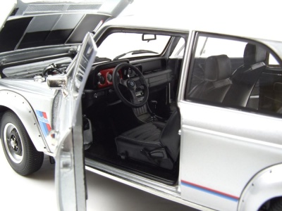 BMW 2002 Turbo 1974 silber Modellauto 1:18 Kyosho