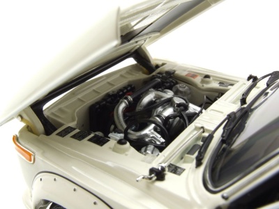 BMW 2002 Turbo 1974 weiß Modellauto 1:18 Kyosho