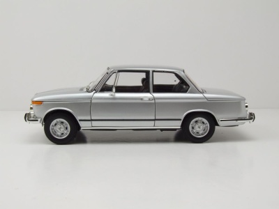 BMW 2002 Tii 1972 silber Modellauto 1:18 Kyosho