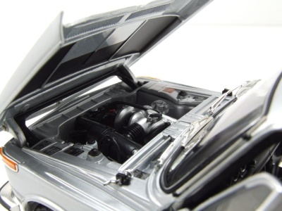 BMW 2002 Tii 1972 silber Modellauto 1:18 Kyosho