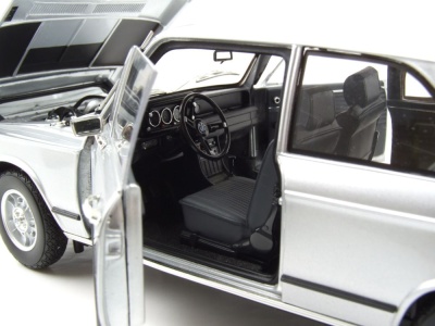 BMW 2002 Tii 1972 silber Modellauto 1:18 Kyosho
