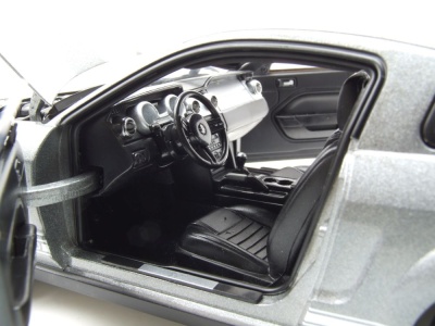 Ford Shelby GT500 2007 grau metallic weiß Modellauto 1:18 Acme