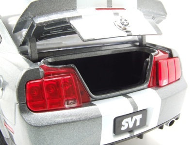 Ford Shelby GT500 2007 grau metallic weiß Modellauto 1:18 Acme
