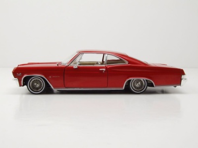 Chevrolet Impala SS 396 Lowrider 1965 rot Modellauto 1:24 Welly