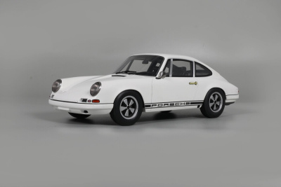 Porsche 911 R 1967 weiß Modellauto 1:18 GT Spirit
