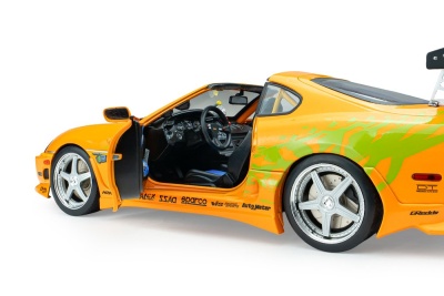Toyota Supra A80 2001 orange Fast & Furious Brian Modellauto 1:18 Solido