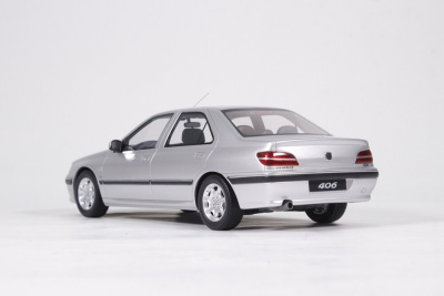 Peugeot 406 3.0 V6 2000 grau metallic Modellauto 1:18...