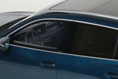VW Tiguan E TSI R-Line 2024 dunkelblau metallic Modellauto 1:18 Ottomobile