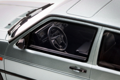 VW Golf 2 GTI Stance 1991 hellgrün metallic Modellauto 1:18 Ottomobile