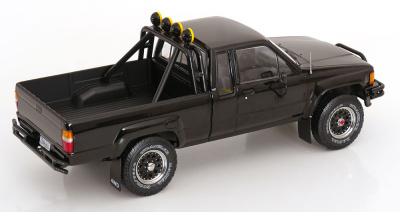 Toyota Hilux Pick Up Truck Xtra Cab 4x4 1985 schwarz...