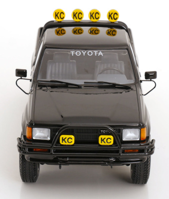 Toyota Hilux Pick Up Truck Xtra Cab 4x4 1985 schwarz Modellauto 1:18 KK Scale