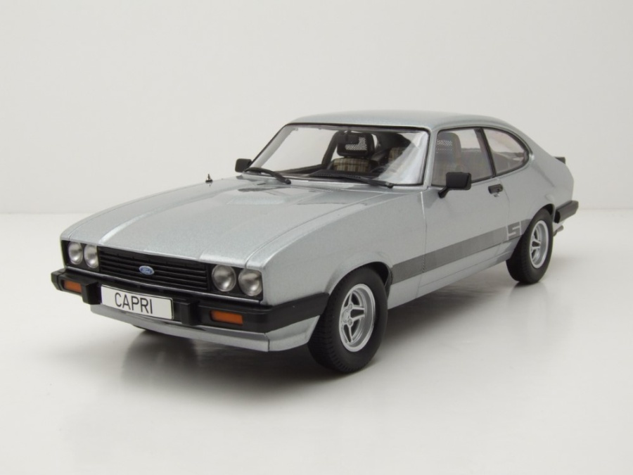 Ford Capri 3 1978 silber Modellauto 1:18 MCG