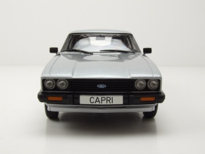 Ford Capri 3 1978 silber Modellauto 1:18 MCG
