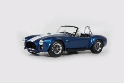 Shelby Cobra 427 S/C 1967 blau weiß Modellauto 1:18...