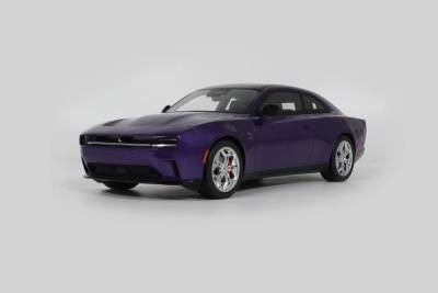 Dodge Charger Daytona R/T 2024 lila Modellauto 1:18 GT...