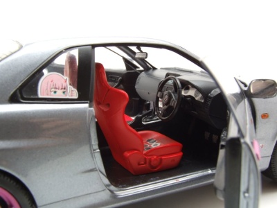 Nissan Skyline GT-R 1999 grau Modellauto 1:18 Solido
