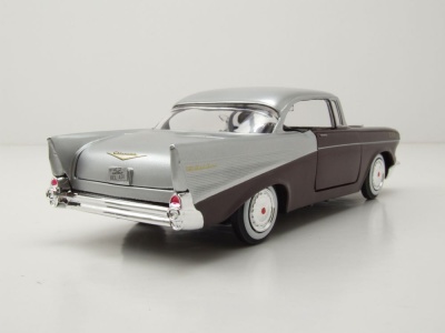 Chevrolet Bel Air 1957 bordeaux silber Modellauto 1:24...