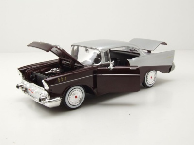 Chevrolet Bel Air 1957 bordeaux silber Modellauto 1:24 Motormax