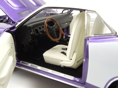 Plymouth 383 Cuda 1971 lila weißes Dach Modellauto 1:18 Acme